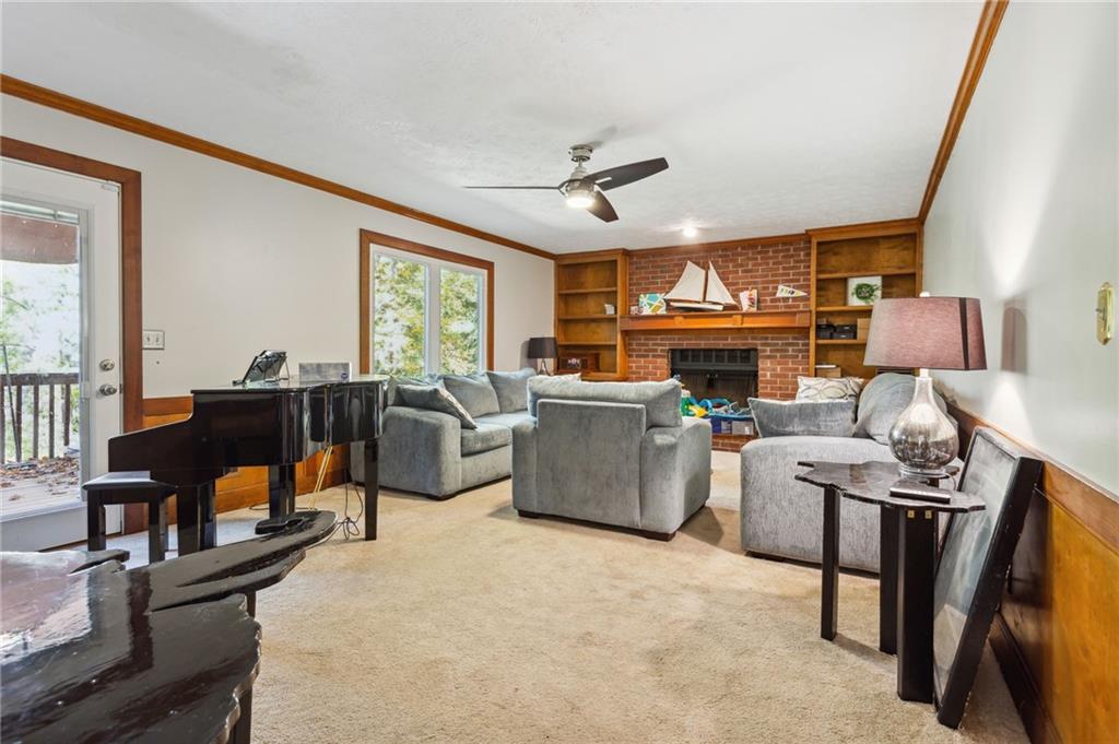 1112 Melton Drive SW