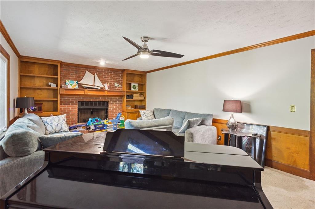 1112 Melton Drive SW