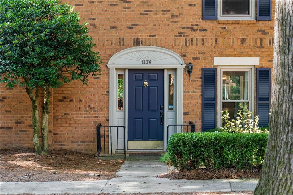 1136 Morningside Place NE