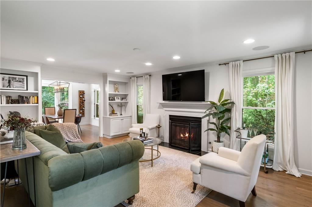 1136 Morningside Place NE