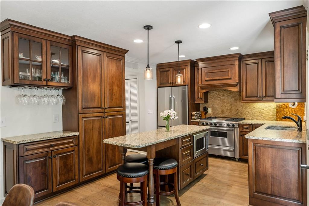 1136 Morningside Place NE