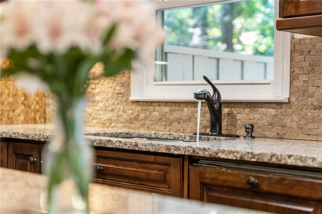 1136 Morningside Place NE