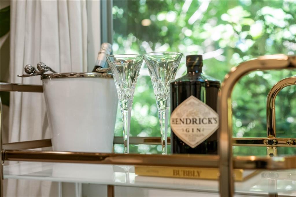 1136 Morningside Place NE