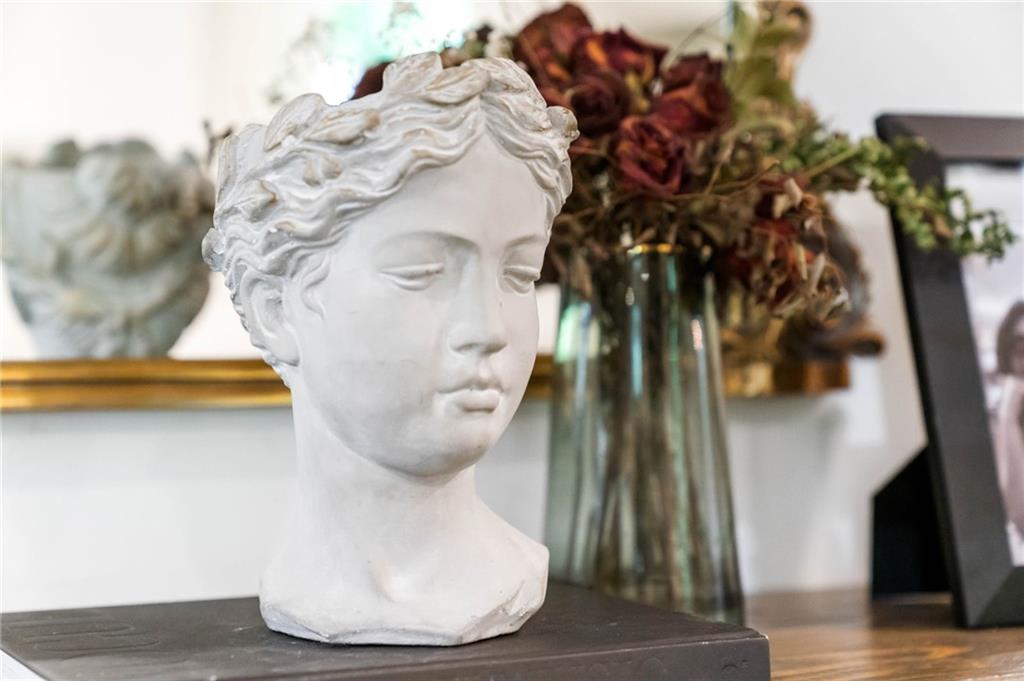 1136 Morningside Place NE