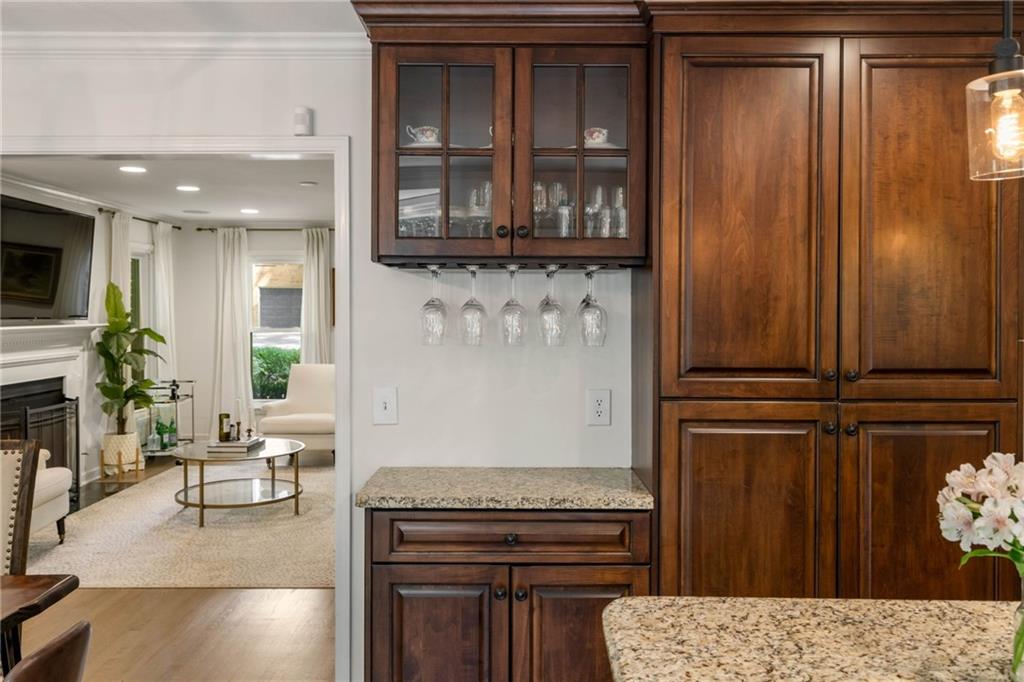 1136 Morningside Place NE