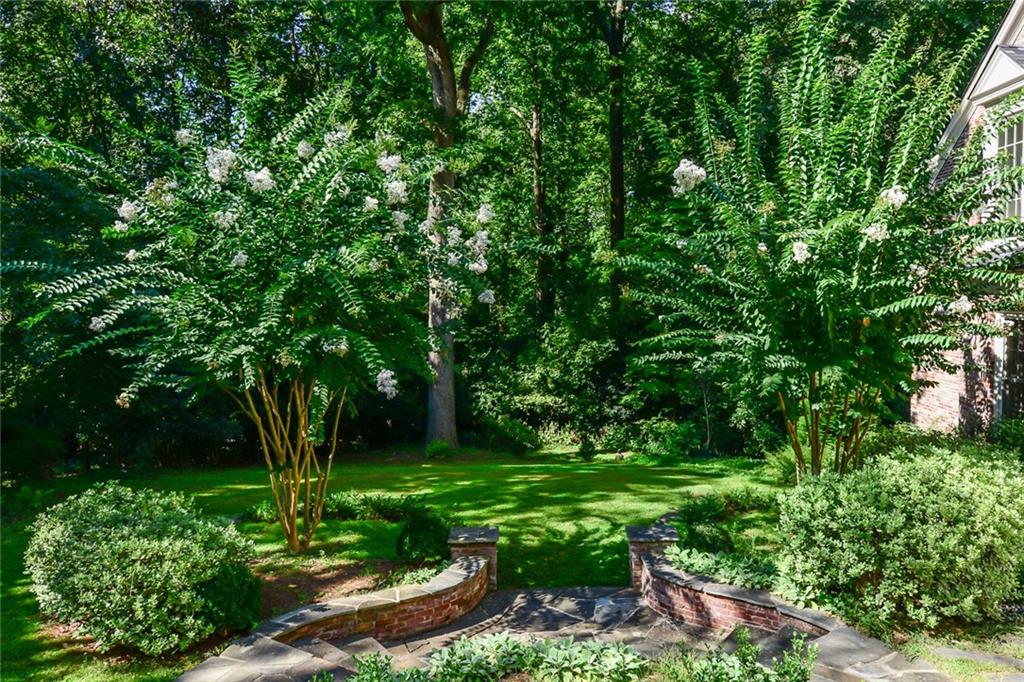 1442 W Wesley Road NW