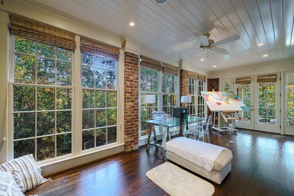 1442 W Wesley Road NW