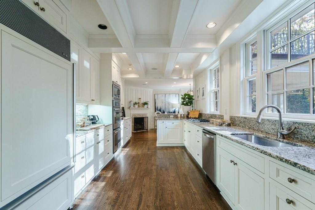 1442 W Wesley Road NW