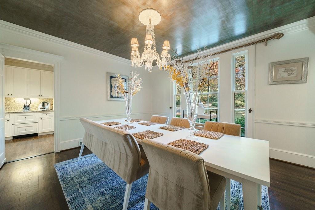 1442 W Wesley Road NW