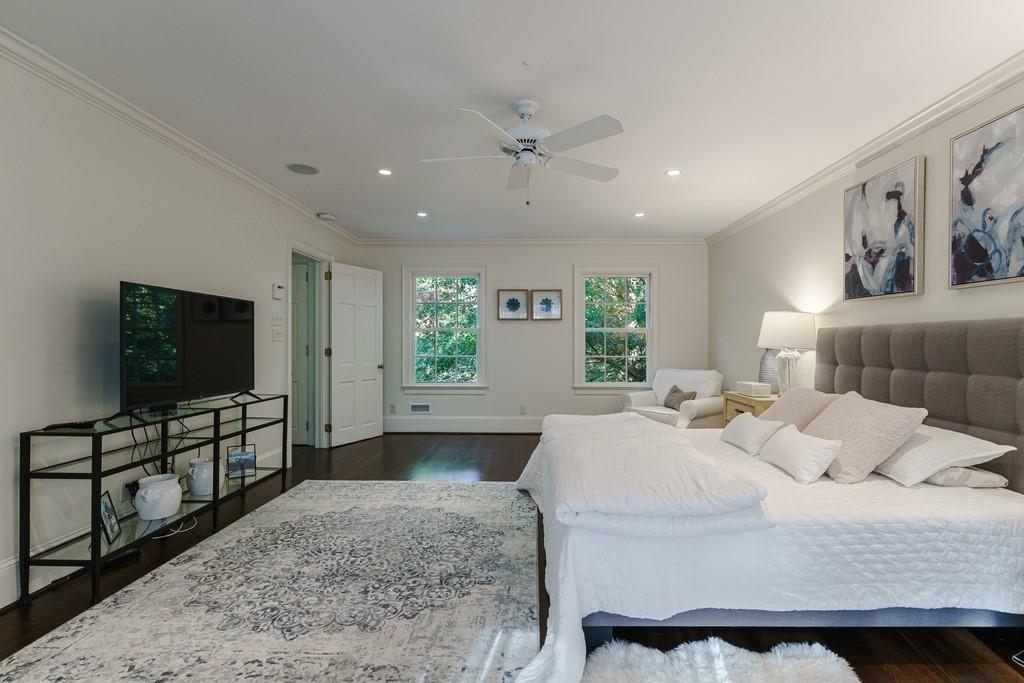 1442 W Wesley Road NW