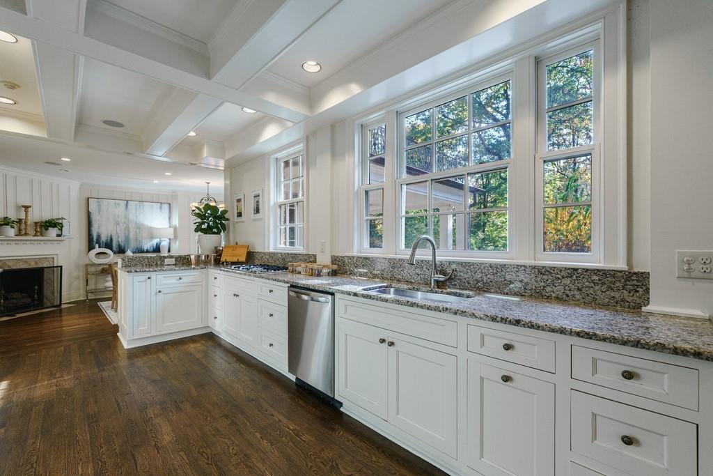 1442 W Wesley Road NW