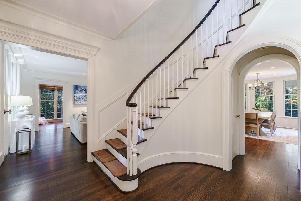 1442 W Wesley Road NW