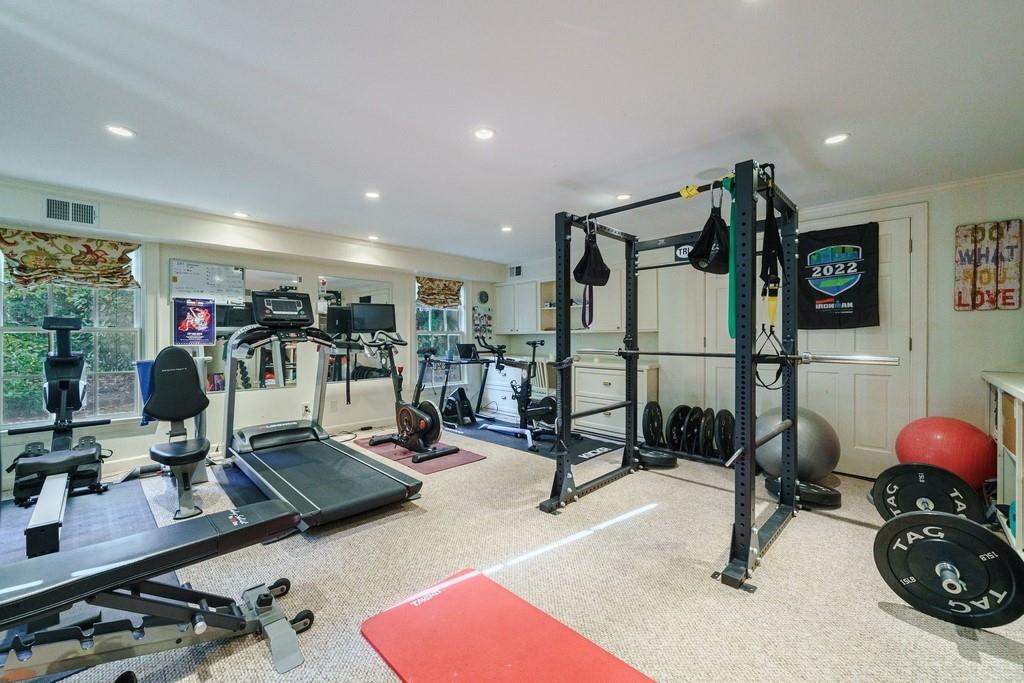 1442 W Wesley Road NW