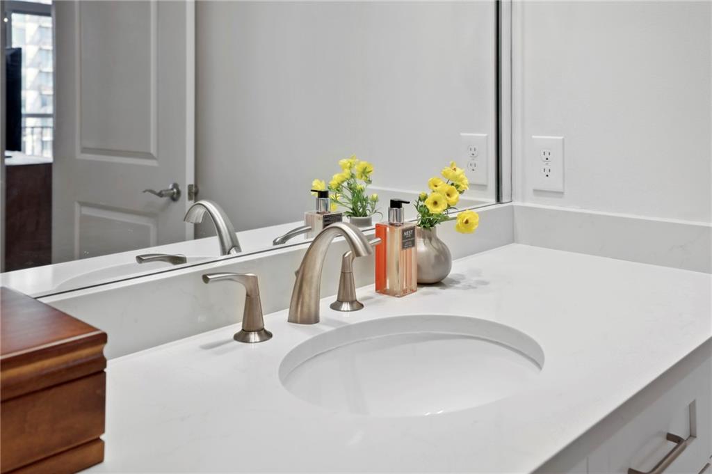 325 E Paces Ferry Road NE Unit 1109