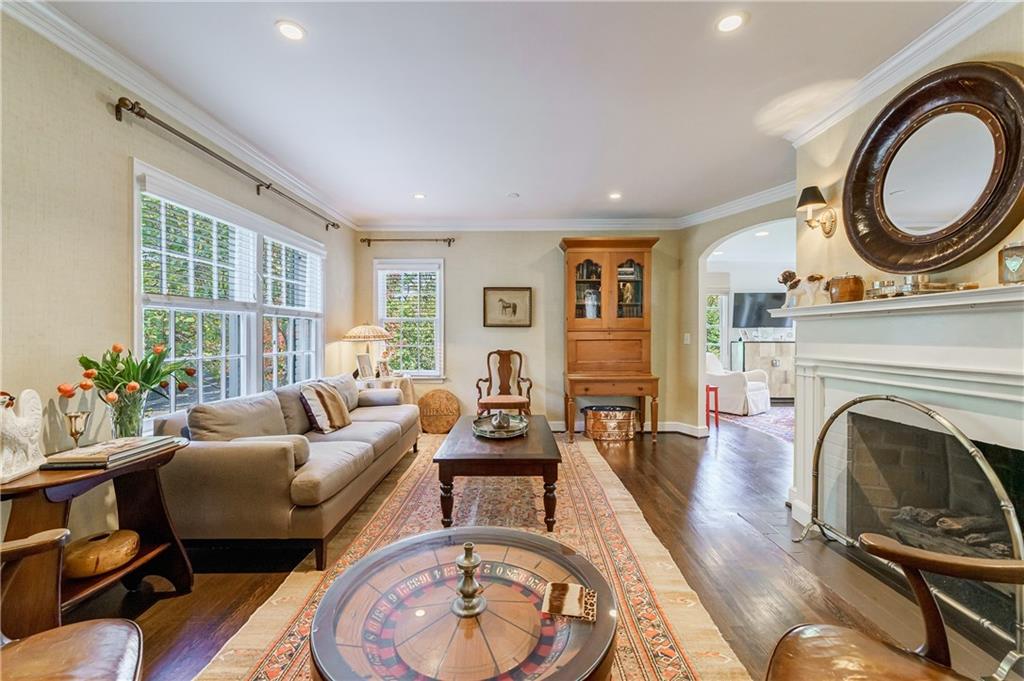 243 Huntington Road NE