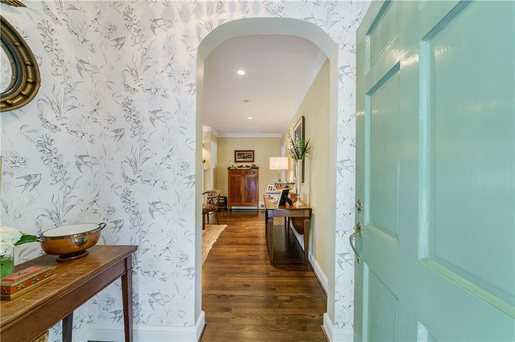 243 Huntington Road NE