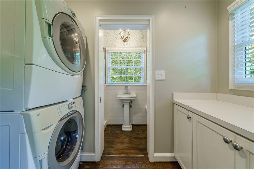 243 Huntington Road NE