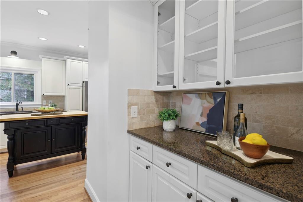 3327 Alden Place Drive NE