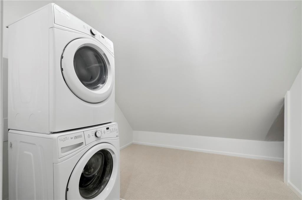 3327 Alden Place Drive NE