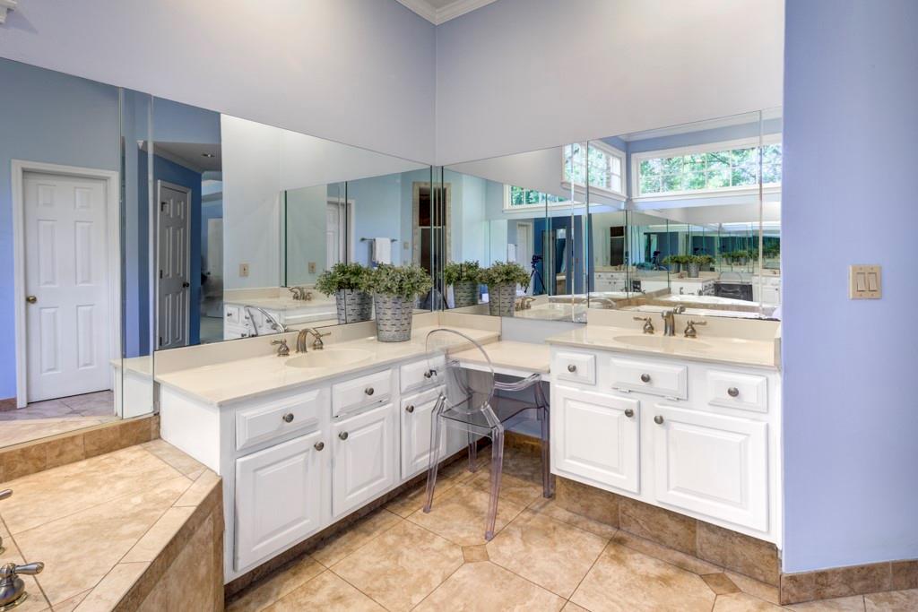 1200 Glendeven Court