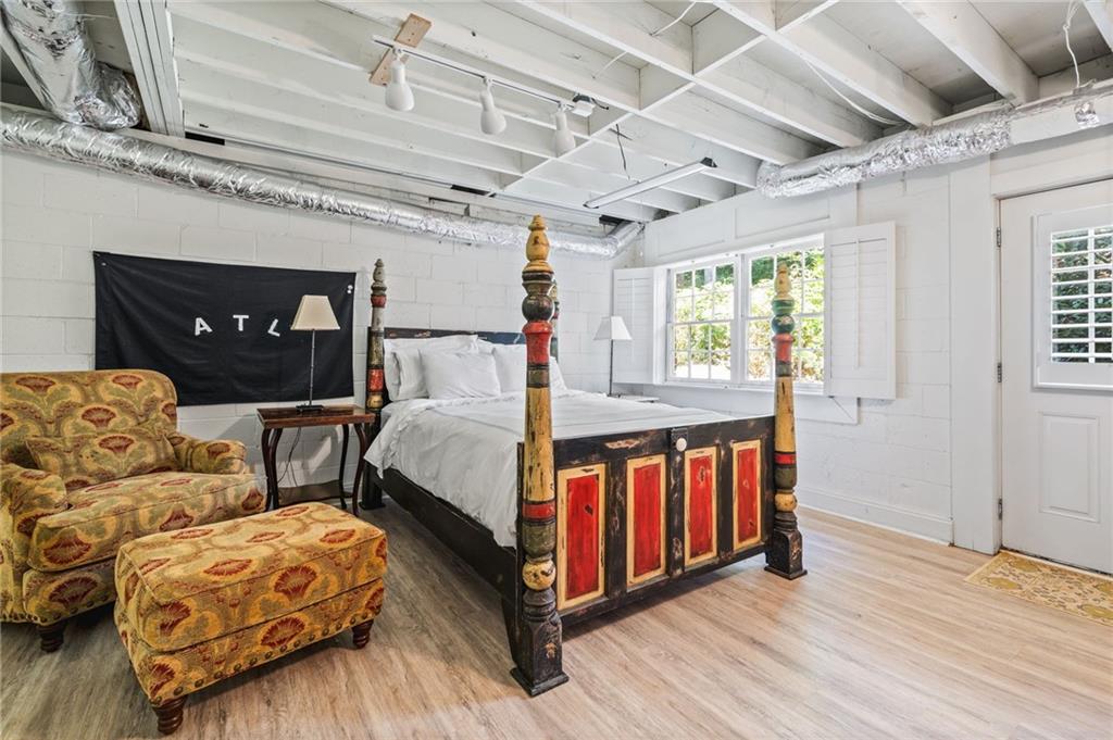 1733 Kellogg Springs Drive