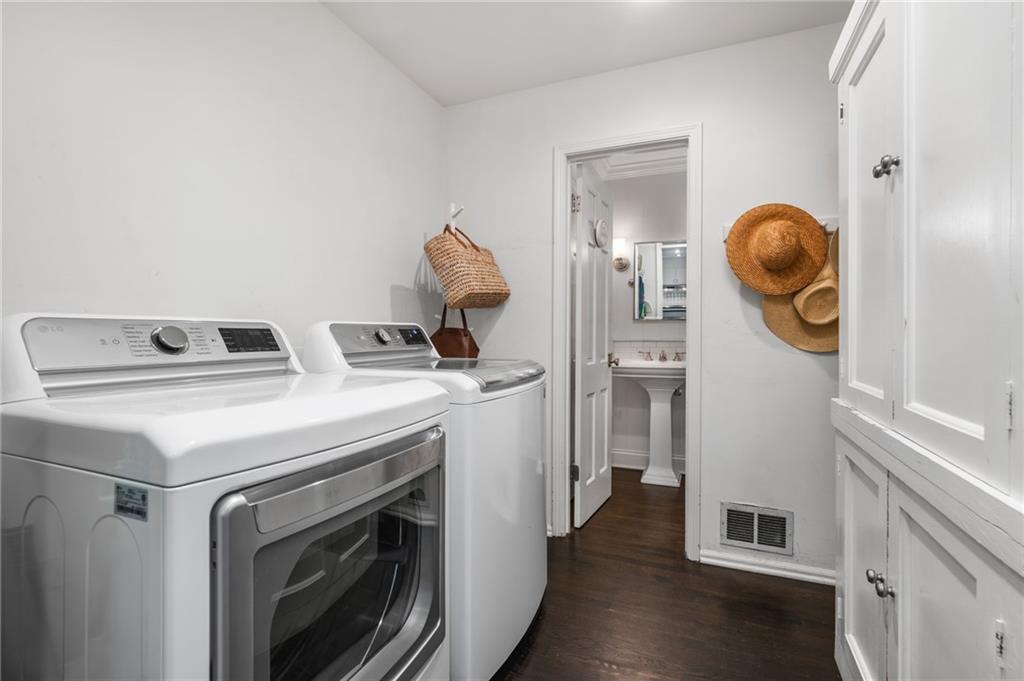 1733 Kellogg Springs Drive