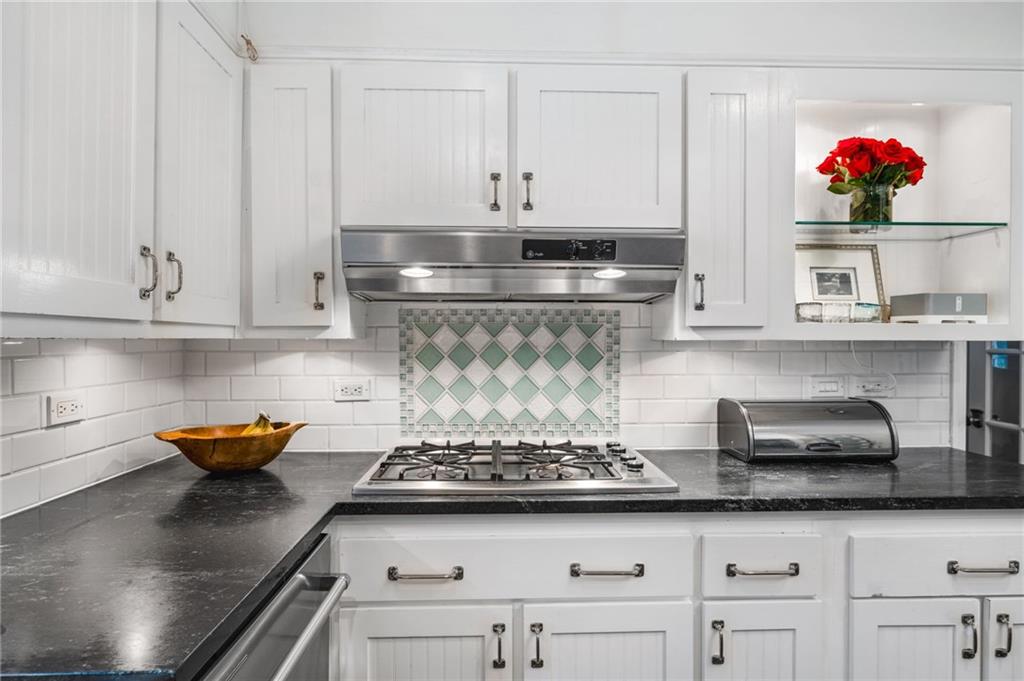 1733 Kellogg Springs Drive