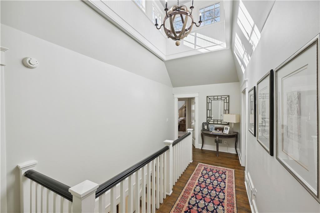 160 Huntington Road NE