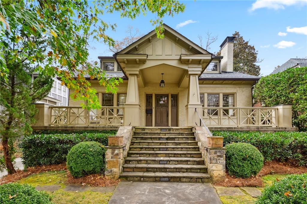 160 Huntington Road NE