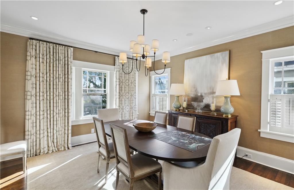 160 Huntington Road NE