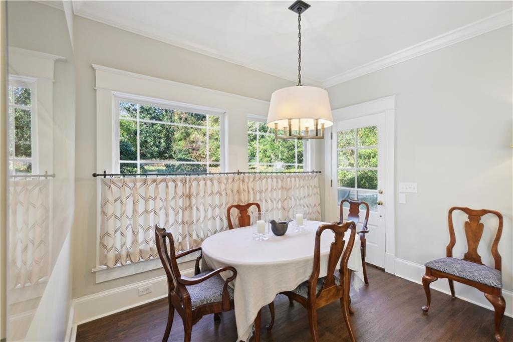 160 Huntington Road NE