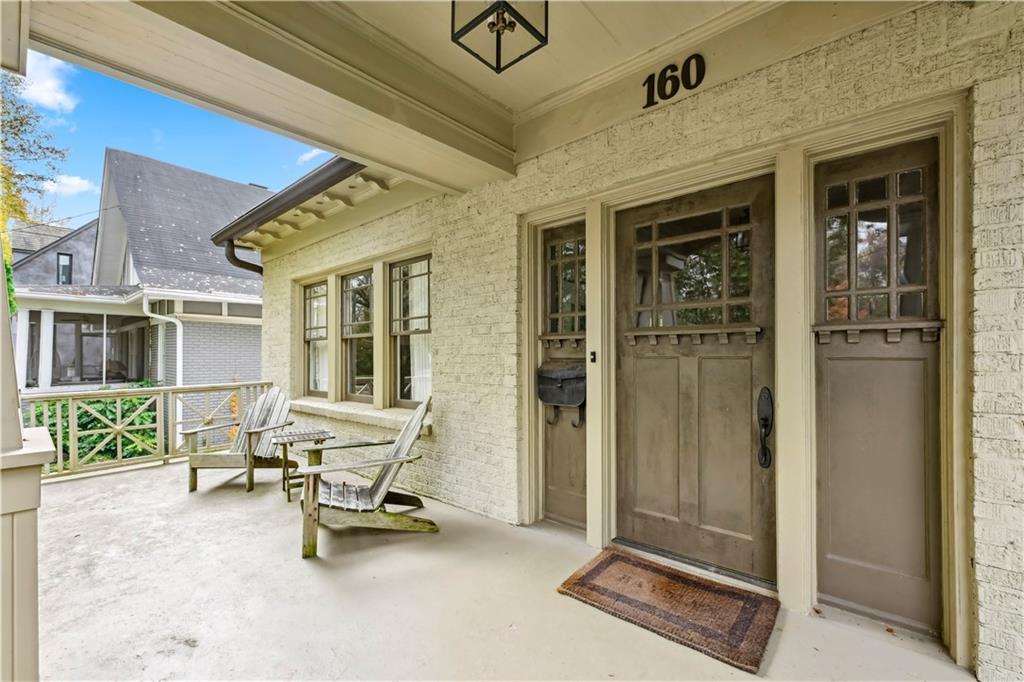 160 Huntington Road NE