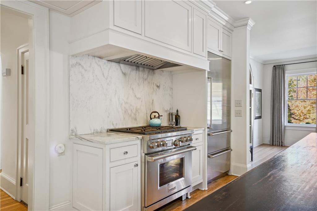 11 Palisades Road NE