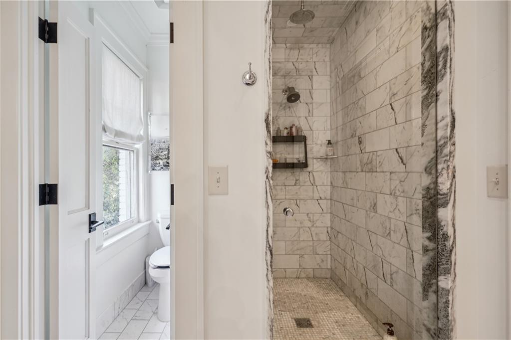 11 Palisades Road NE