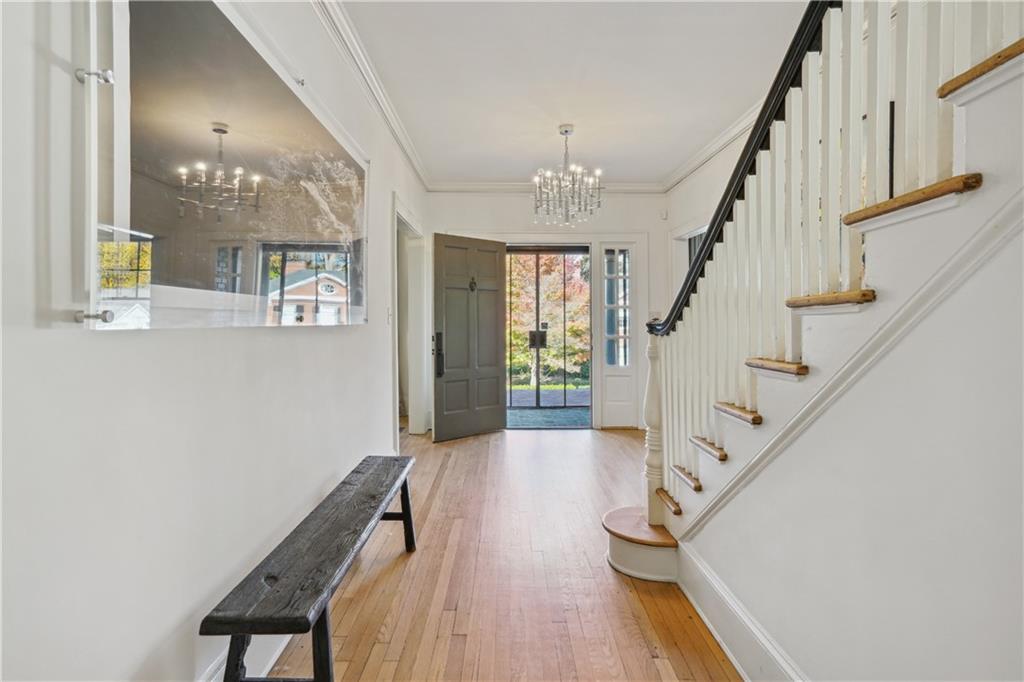 11 Palisades Road NE