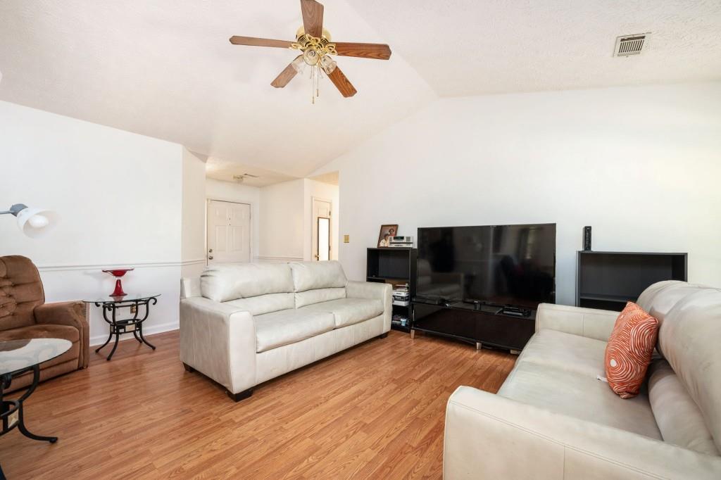 3404 Vernon Court SE