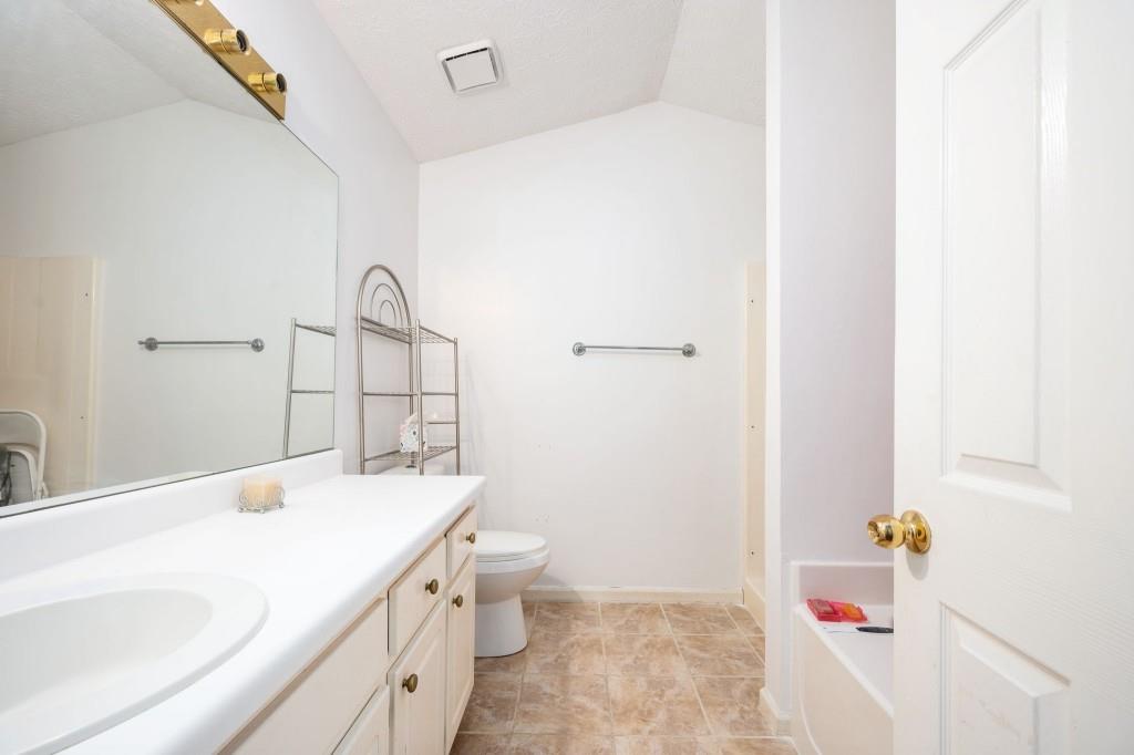 3404 Vernon Court SE