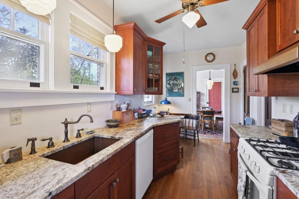 1414 North Avenue NE