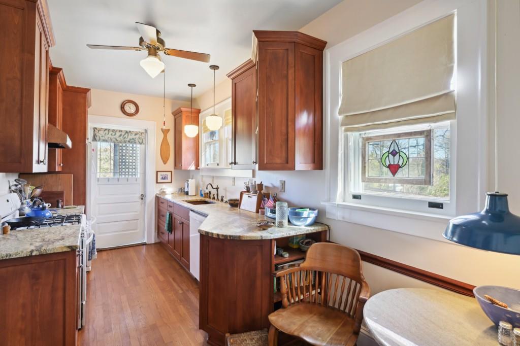 1414 North Avenue NE