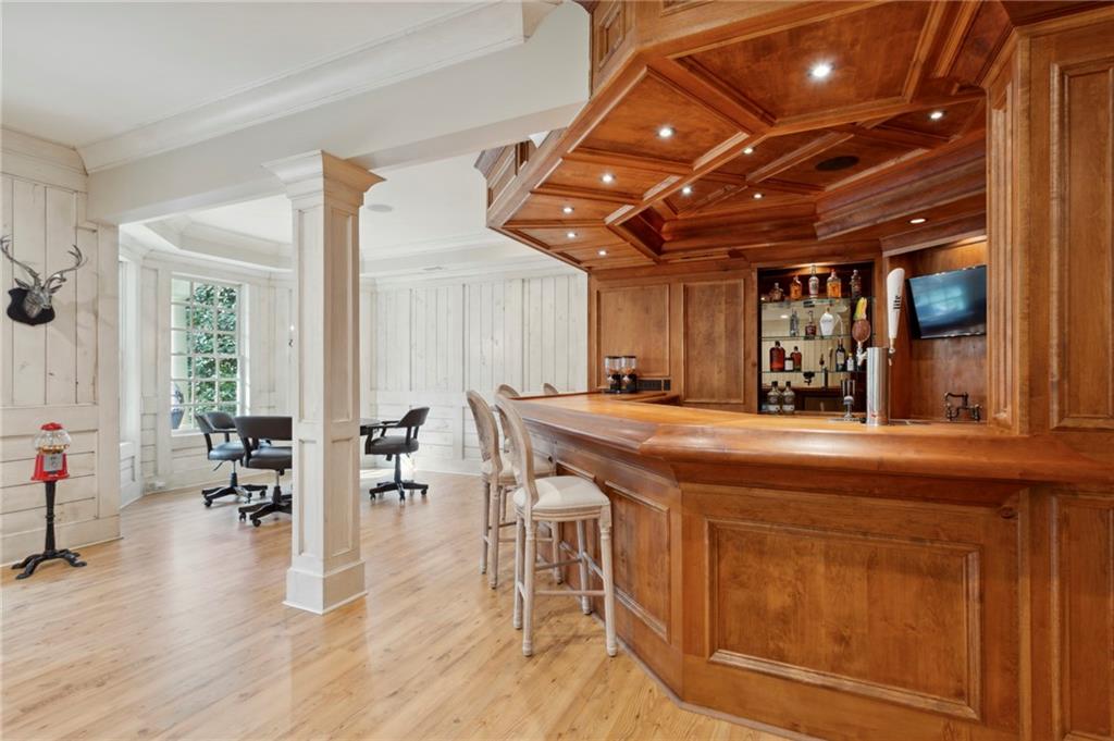 1720 Doncaster Drive NE