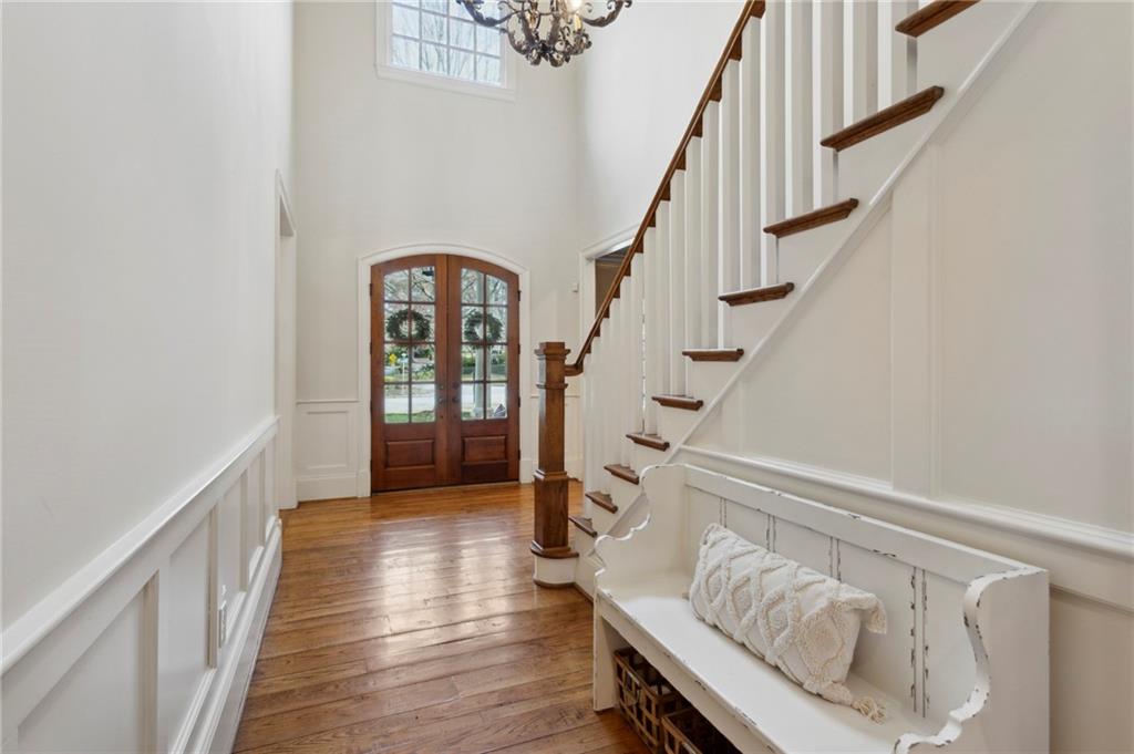 1720 Doncaster Drive NE