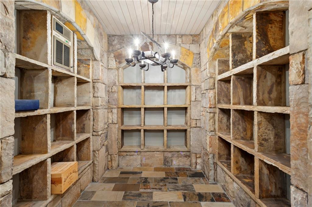 1720 Doncaster Drive NE