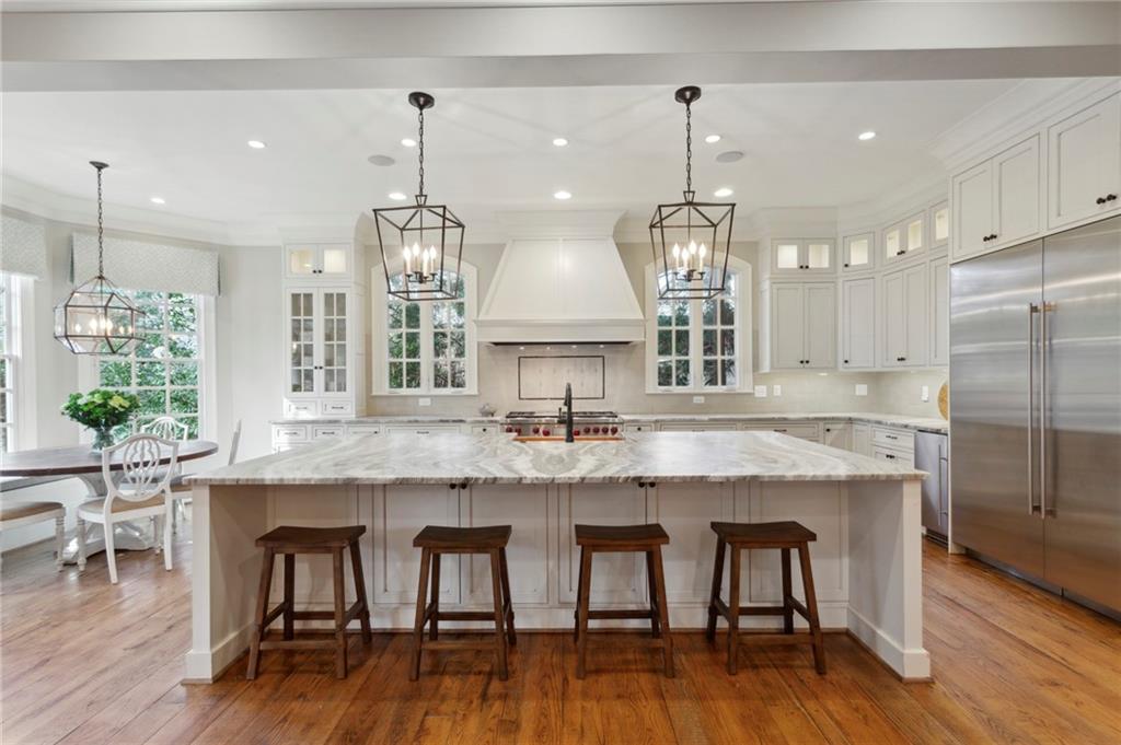 1720 Doncaster Drive NE