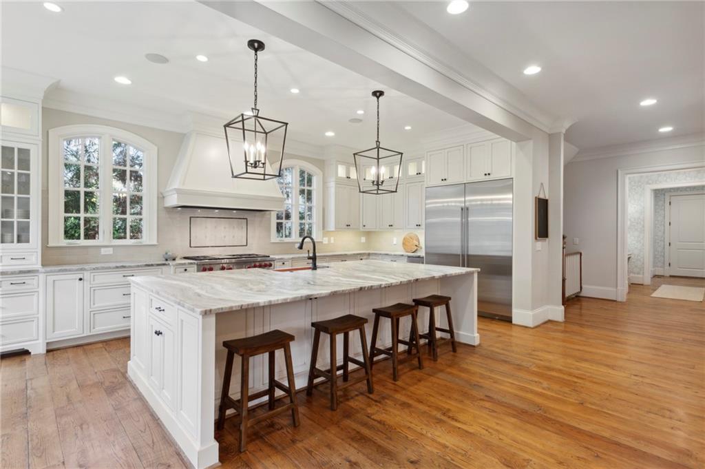 1720 Doncaster Drive NE