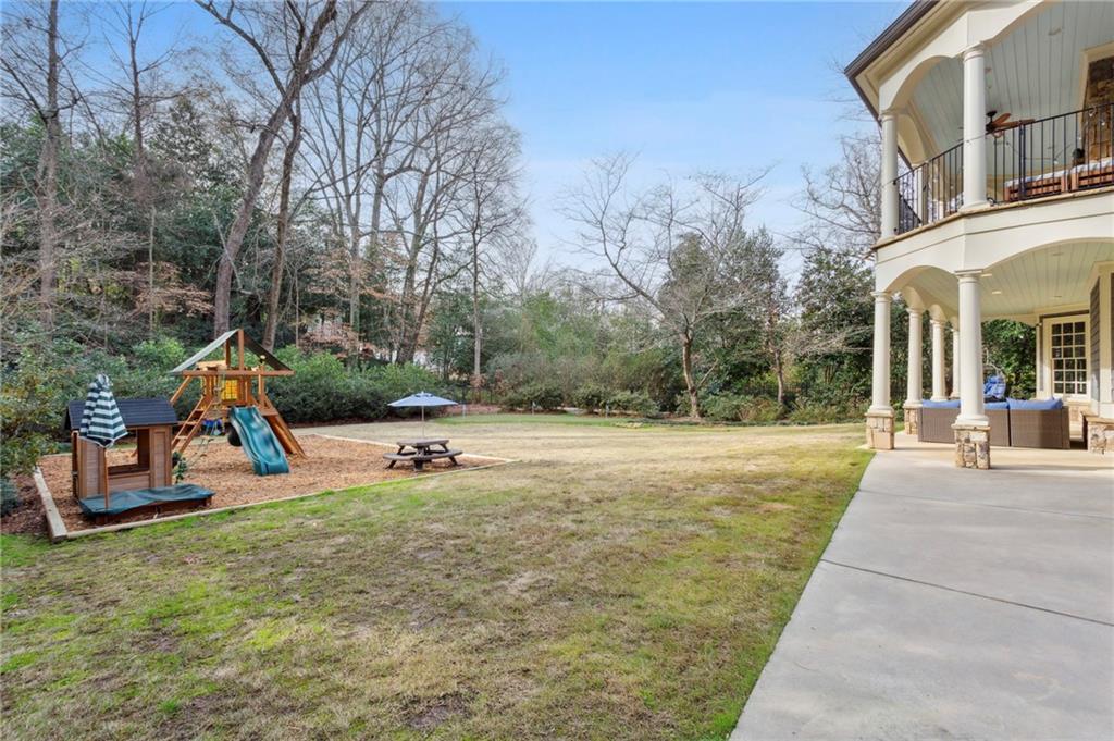 1720 Doncaster Drive NE