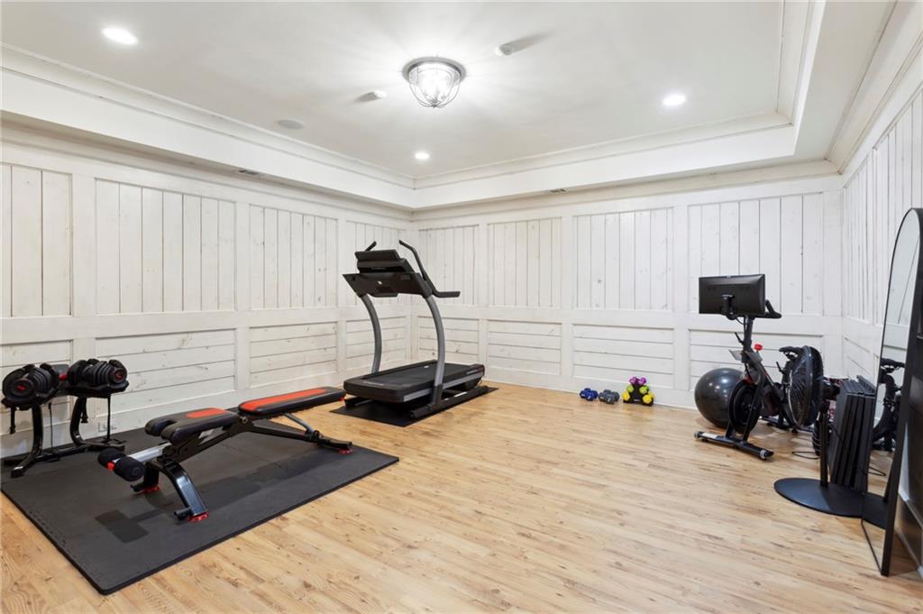 1720 Doncaster Drive NE