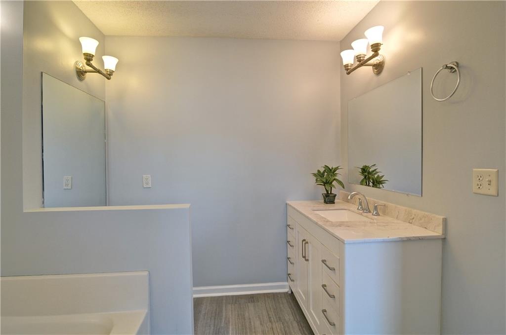 1192 Mountain Springs Drive NW