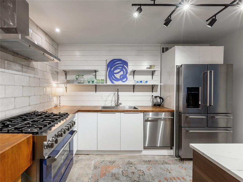 2632 Peachtree Road NW Unit B102