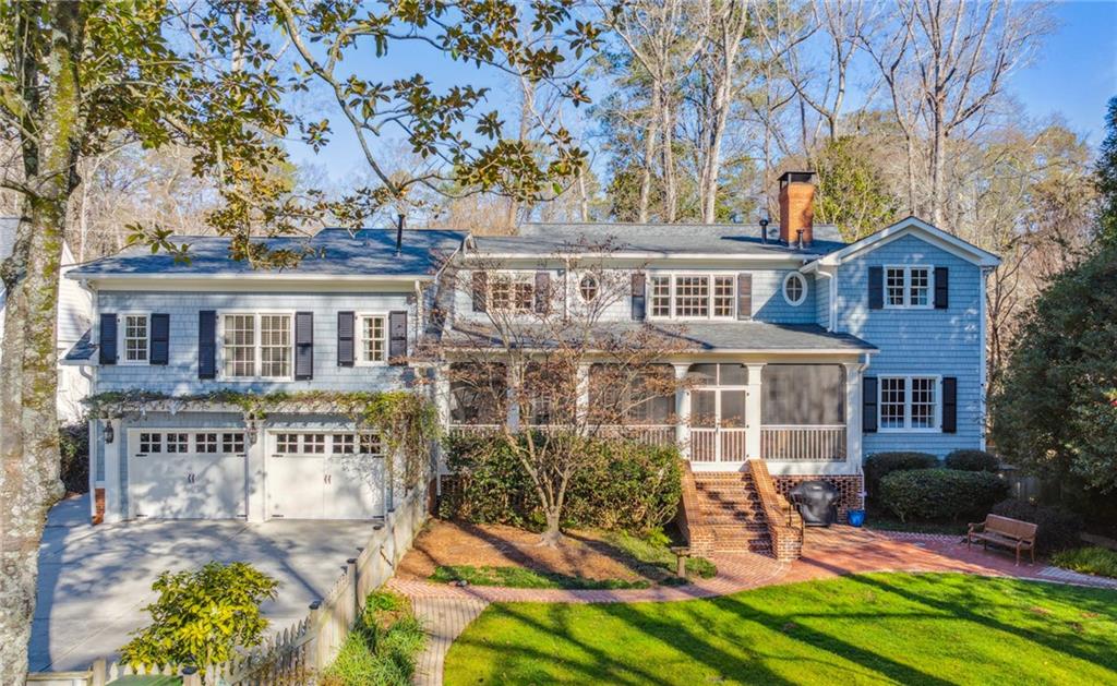 310 Hillside Drive NW