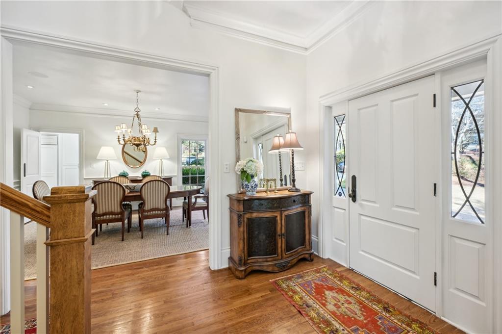 310 Hillside Drive NW